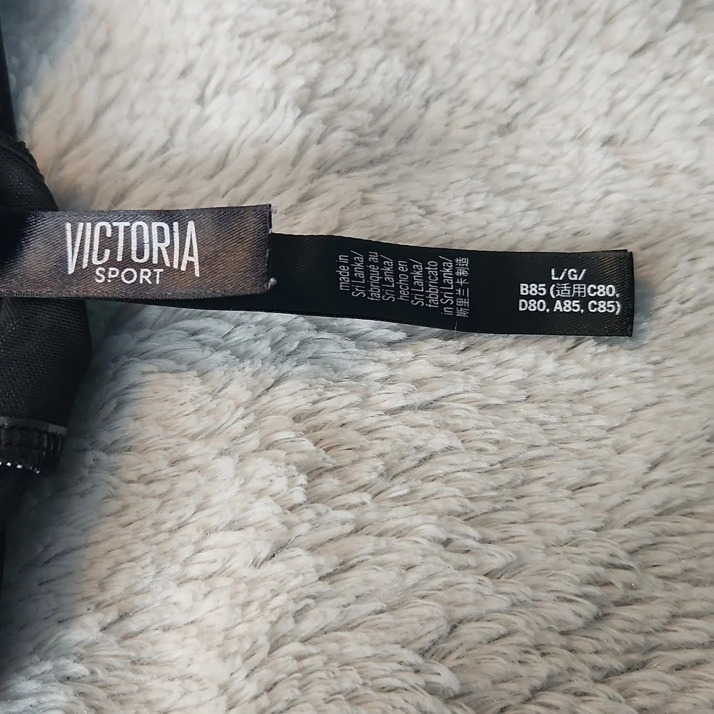 Victoria Sport Navy & Silver Racerback Sports Bra - Picture 13 of 16